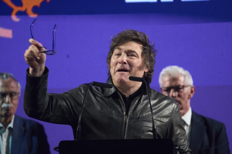 Argentína odsúdila iránske hrozby voči šéfovi MAAE Rafaelovi Grossimu