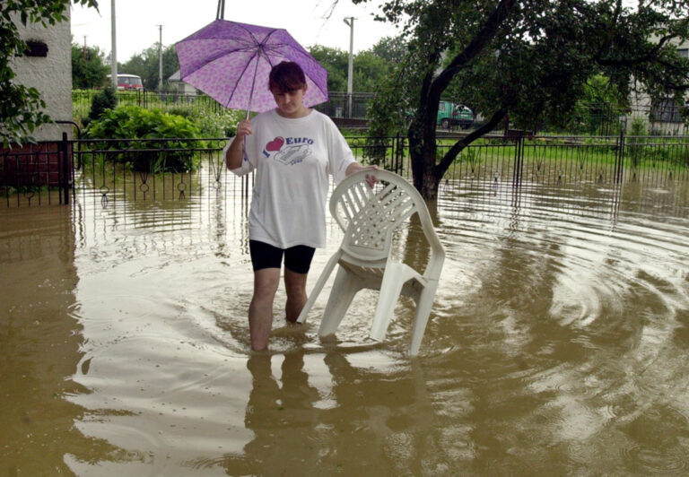 Búrky zaplavili obce na východe Slovenska, zasahovali hasiči