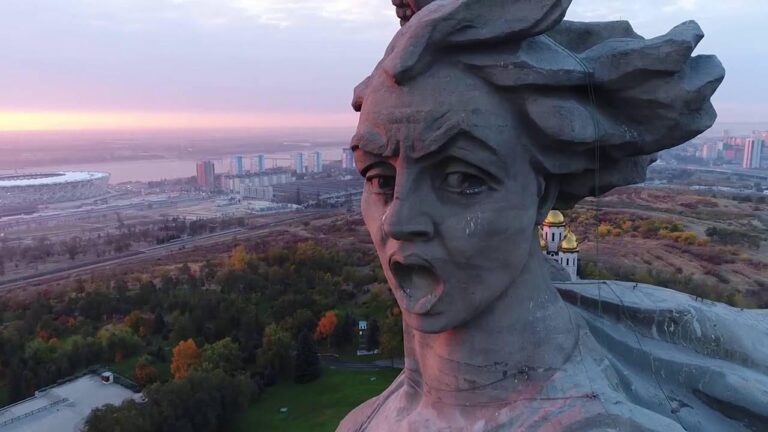 V pamätníku bitky o Stalingrad zomrel rektor moskovskej akadémie