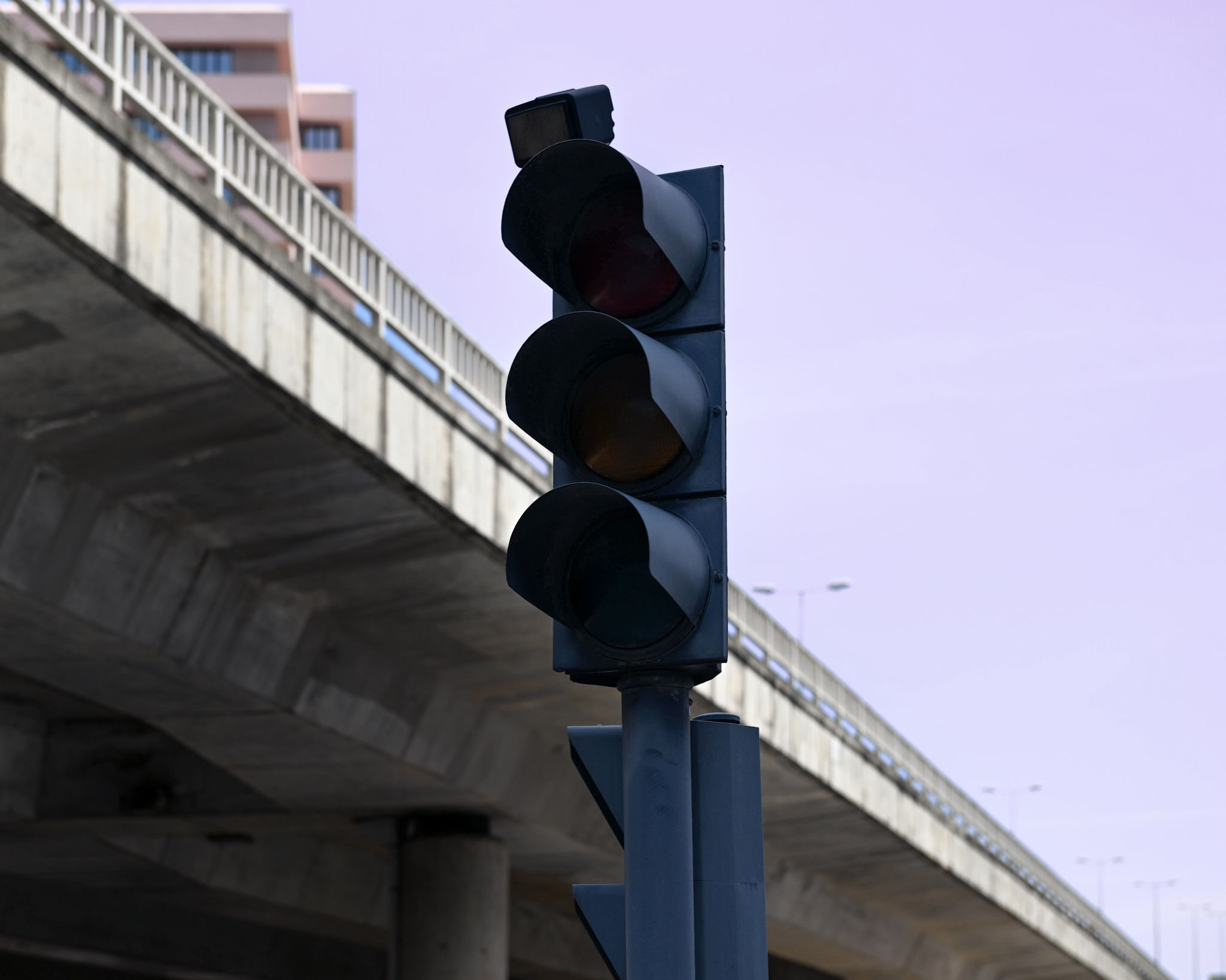 Za výpadkom prúdu môžu byť rôzne dôvody. Pripraviť sa na ne dá len čiastočne