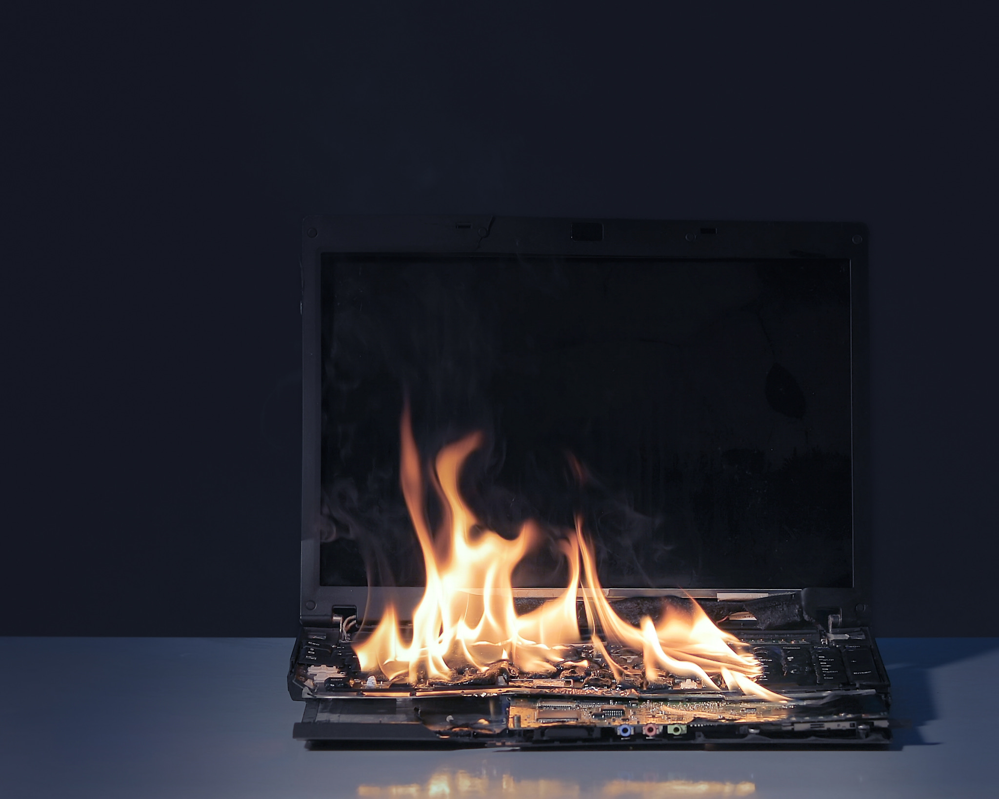 Výzva z TikToku skratuje školské Chromebooky. Vzniká škoda aj riziko požiaru