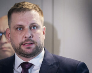 Tender na záchranky narazil na nové prepojenia. Šaško vysvetľoval jeho zrušenie