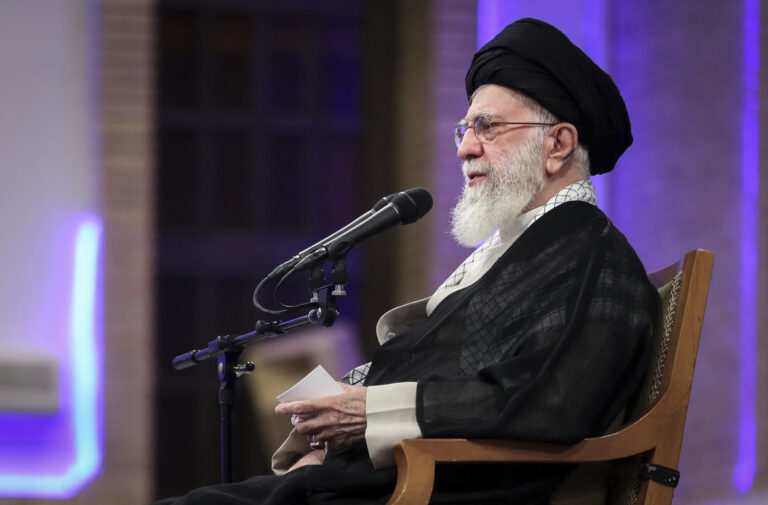 Irán: Za krádež zlata a šperkov amputovali trom mužom ruky