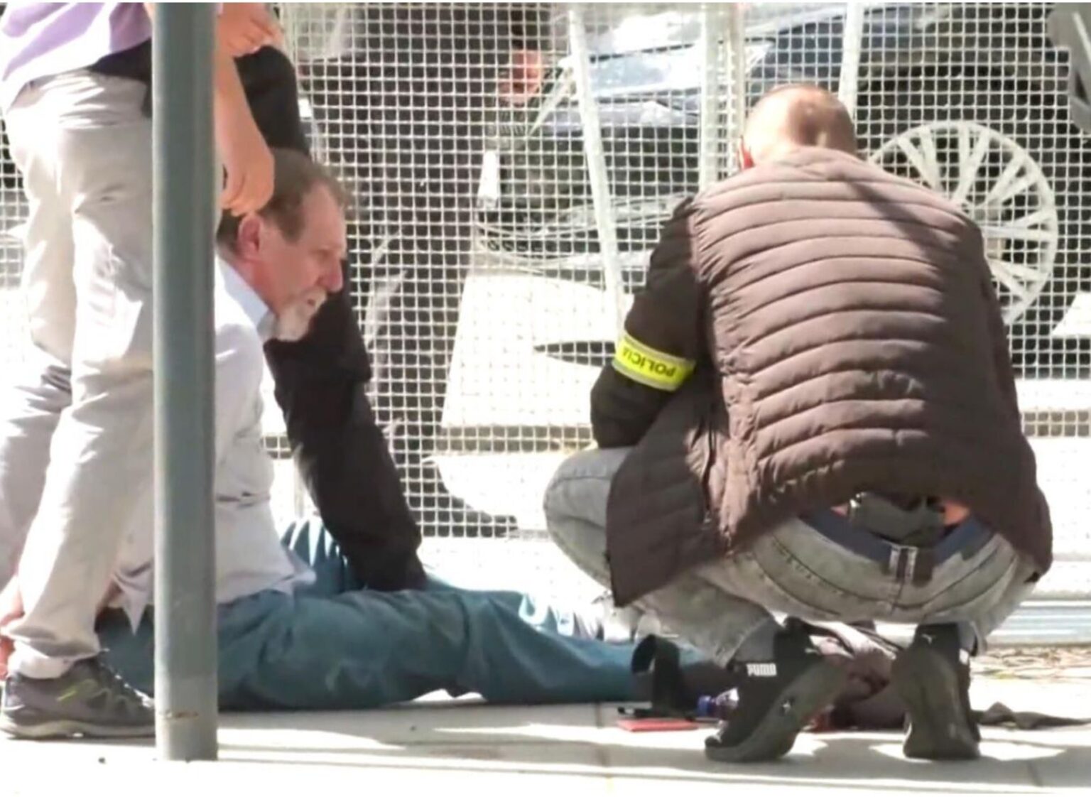 Juraj Cintula, políciou zadržaný po streľbe na predsedu vlády Roberta Fica v Handlovej 15. mája 2024. Reprofoto: TV Markíza/tvnoviny.sk