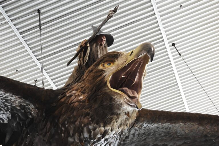 Gandalf už nudí. Novozélandské letisko sťahuje ikonické filmové sochy