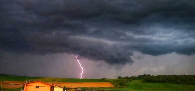 Výstrahy pred búrkami: ako správne reagovať a ochrániť sa
