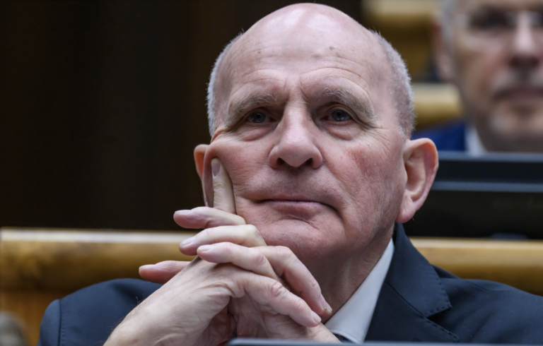 KDH je pripravené podporiť návrh premiéra o nedeli bez politických diskusií