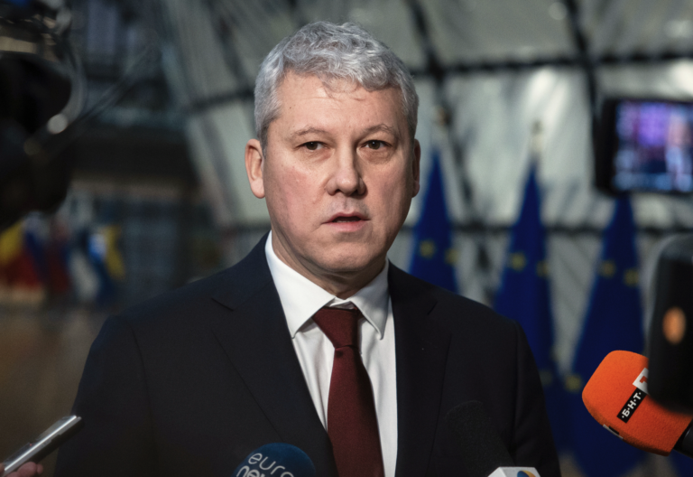 Po demisii premiéra má Rumunsko dočasného predsedu vlády