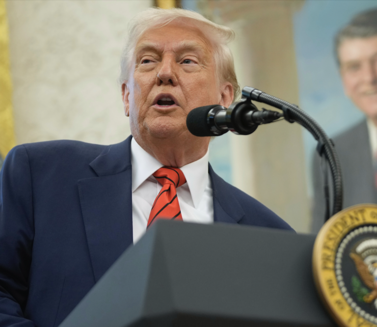 USA zavedú nové clá bez rokovaní, väčšine krajinám rozpošlú informačné listy