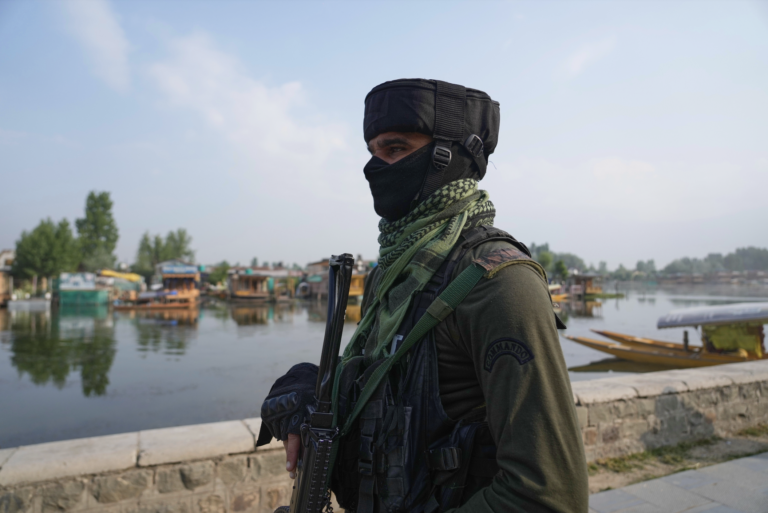 India: Pri útokoch v Pakistane zomrelo vyše 100 militantov