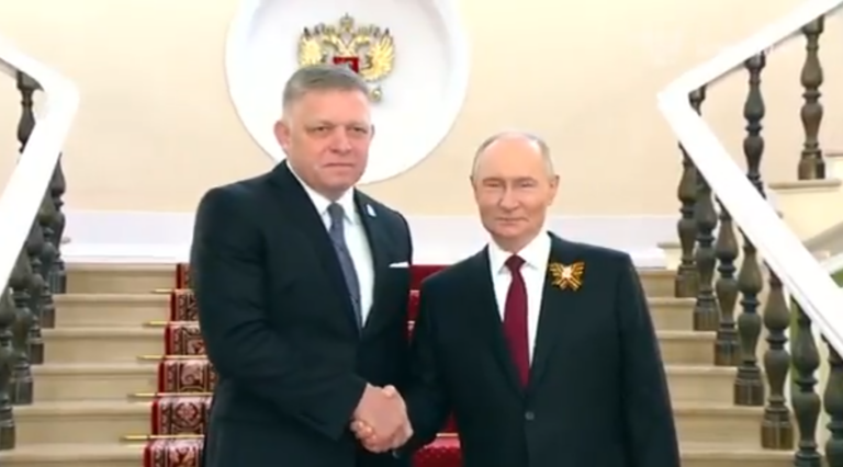 Putin privítal Fica krátko pred vojenskou prehliadkou na Červenom námestí