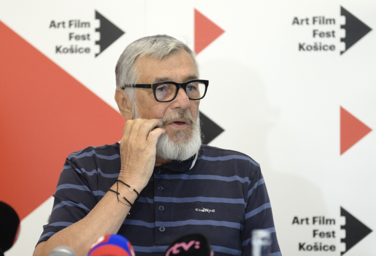 Prezidentom filmového festivalu vo Varoch bude in memoriam Bartoška