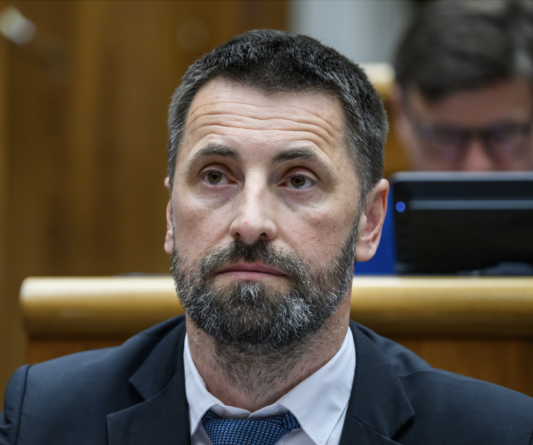 SaS podala trestné oznámenie pre nákup počítačov za 326 miliónov eur