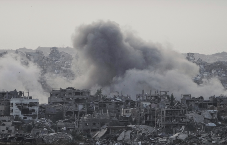 Gaza zažila jednu z najhorších nocí, na mieste hlásia desiatky obetí