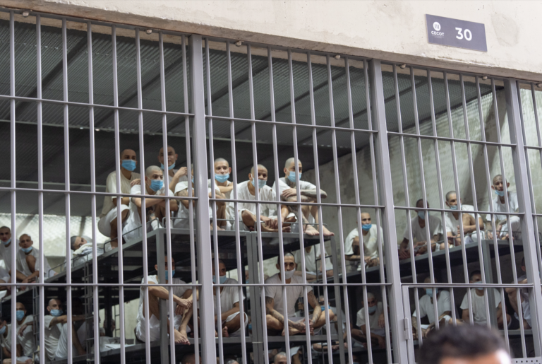 Francúzsko vytvorí trestaneckú pevnosť v džungli pre elitu podsvetia