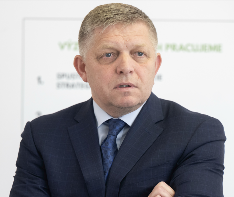 Slovensko vyzýva Česko na dialóg, Fico kritizuje Západ za prístup k Ukrajine