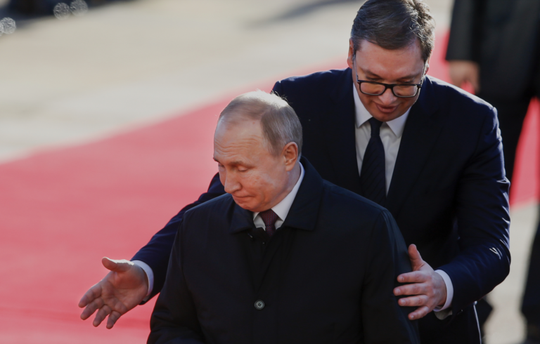 Tvrdenie ruskej SVR o srbských dodávkach pre Ukrajinu preverí komisia, vraví Vučić