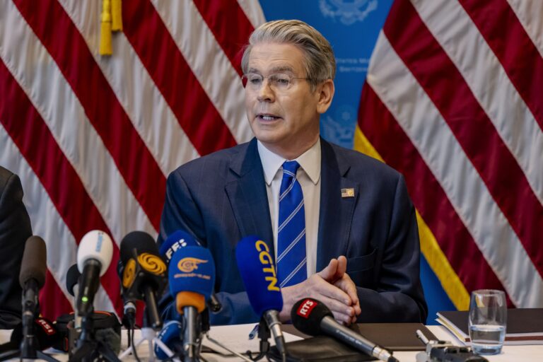 USA rozšírili sankcie. Bessent: Irán musí stratiť prístup k technológiám