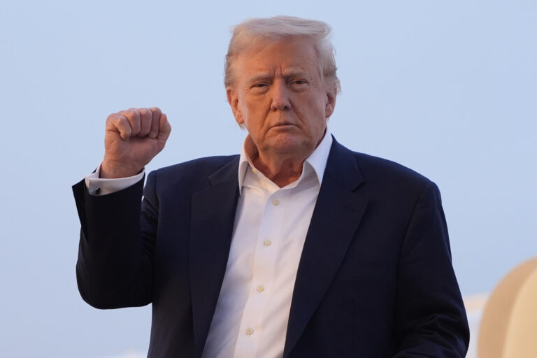 Trumpov tlak zaberá: Krajiny NATO zvýšia výdavky na obranu