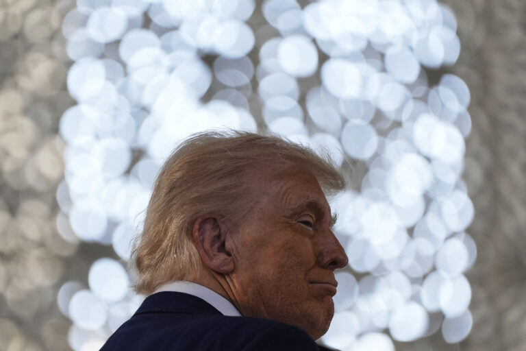 Trump hrozí nemocniciam stratou financií za operácie transgenderových tínedžerov