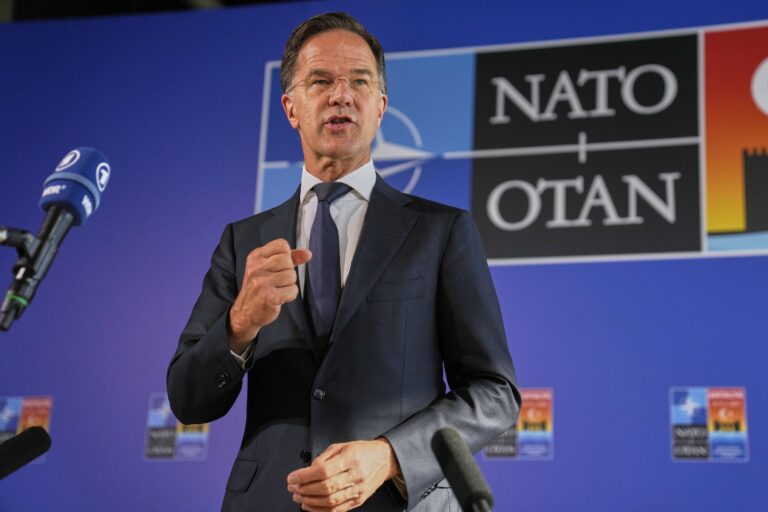 Rutte: Na hrozby z Ruska a Číny je jedinou odpoveďou vyšší obranný rozpočet