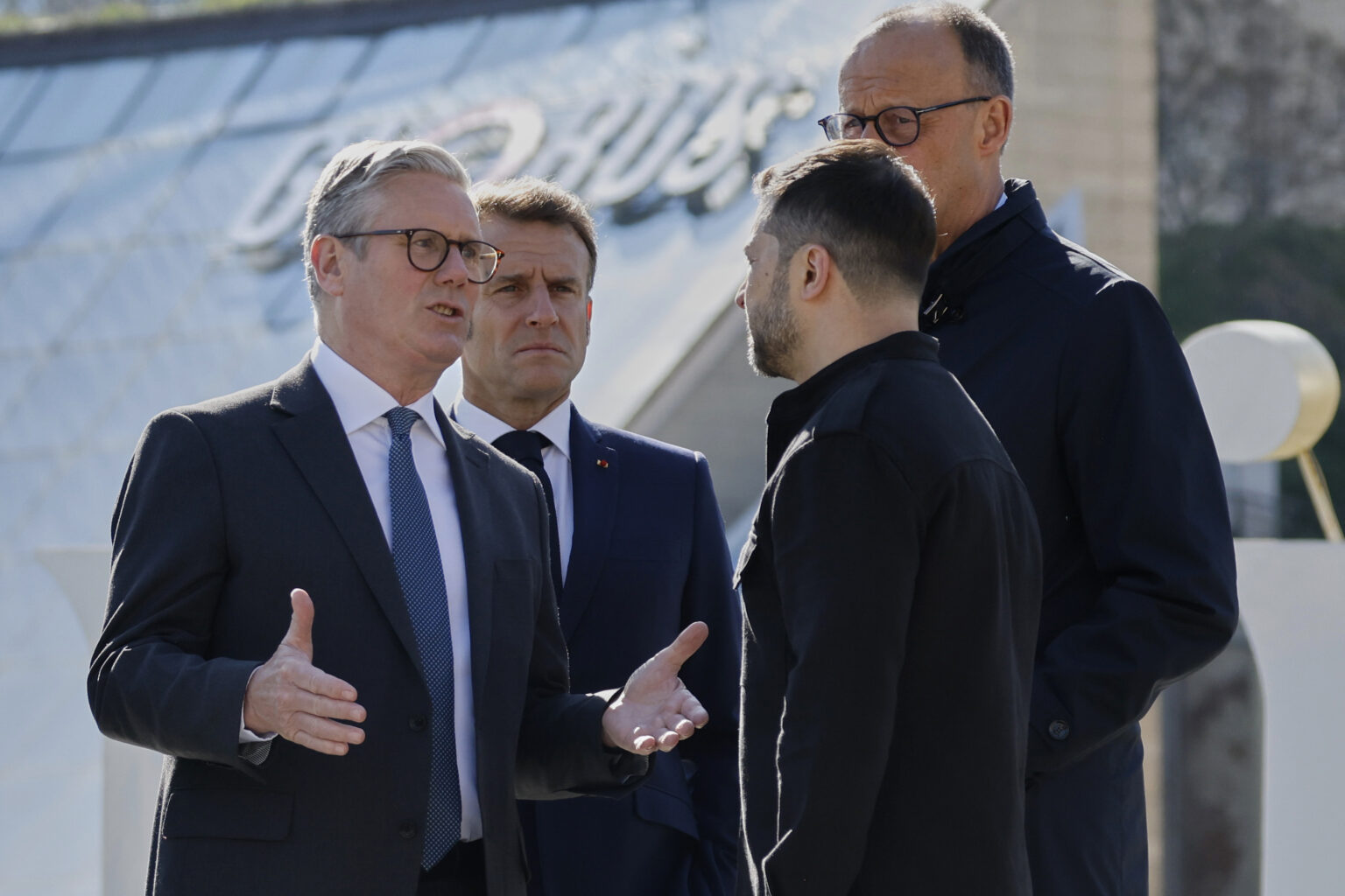 Friedrich Merz, Emmanuel Macron, Keir Starmer a Volodymyr Zelenskyj. Foto: TASR/AP