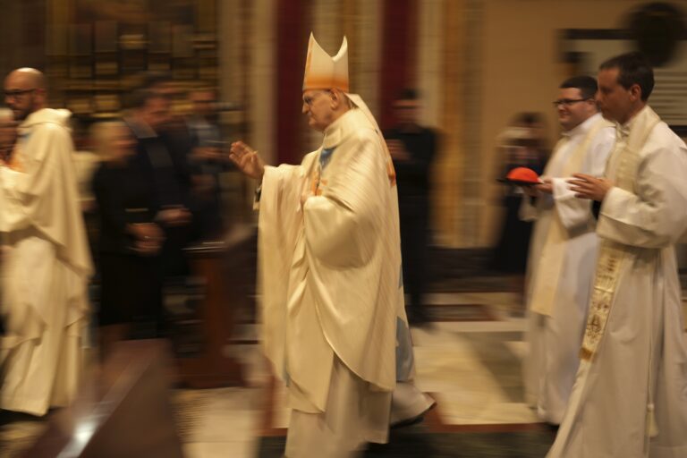 Zákulisie konkláve: Progresívci zlyhali, Erdő bodoval