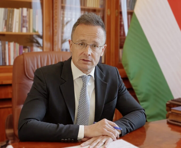 Szijjártó: Ak EÚ zakáže ruský plyn, Maďarsko nájde vlastné riešenie