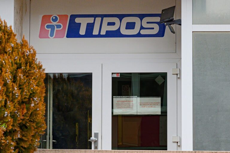 Tipos zaplatí SBS-ke pol milióna eur. Jej šéf má väzby na Huliaka aj na takáčovcov