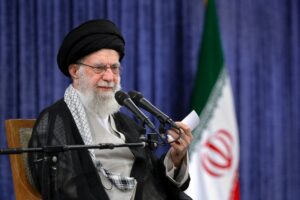 Mutual attacks continue even after the death of the Iranian Ayatollah. Trump warns of destructive force