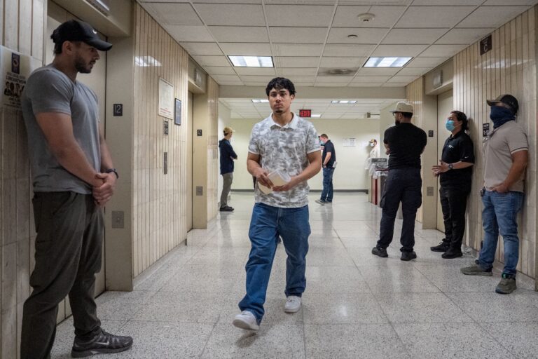 Kosovo bude prijímať migrantov z USA, dohodlo sa s Washingtonom