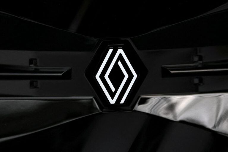 Renault zvažuje výrobu dronov na Ukrajine, čaká na špecifikáciu projektu