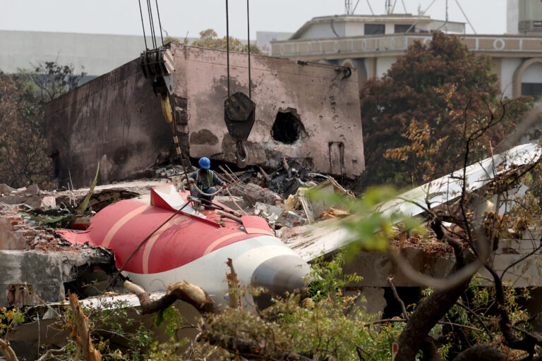 Pilotova chyba, alebo porucha? Správa po tragédii Air India vyvoláva otázky