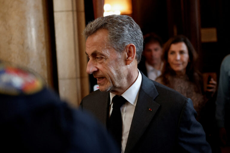 Sarkozy ide pred súd, chce zvrátiť rozsudok v líbyjskej kauze