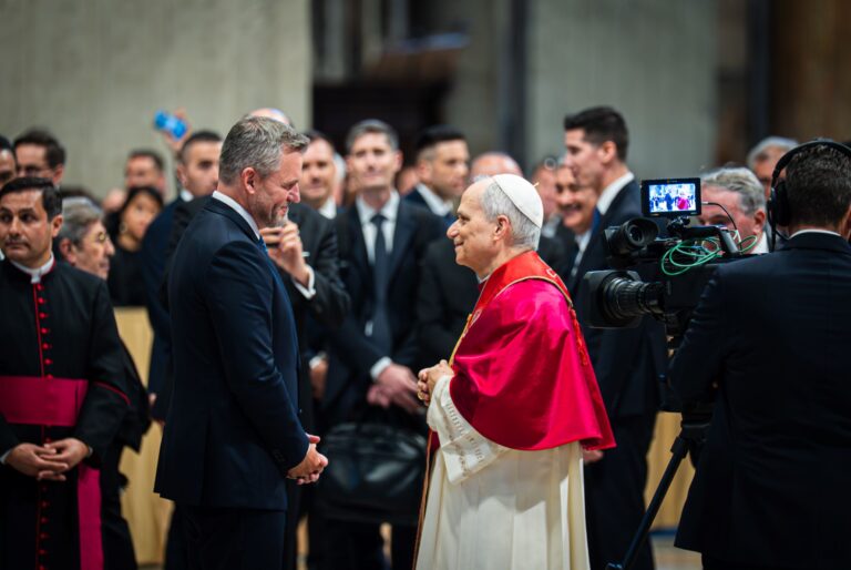 Pellegrini pôjde do Vatikánu, čaká ho audiencia u pápeža Leva XIV.