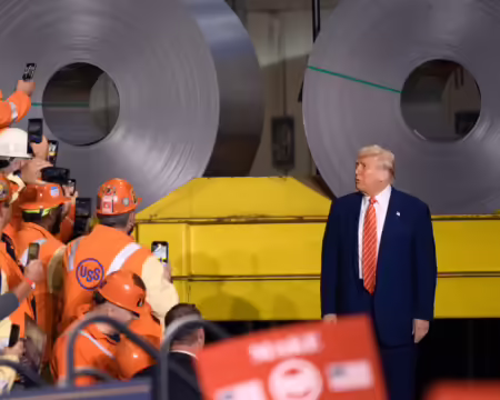 Politici, zlatá akcia a zelená transformácia. O čom je fúzia oceliarskych gigantov