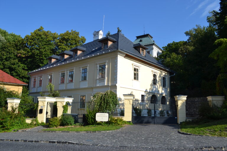 Penzión za eurofondy bez hostí: prevádzkuje ho dlhoročný priateľ Kažimíra