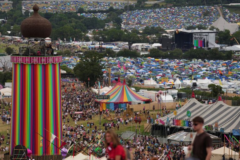 Polícia zvažuje vyšetrovanie protiizraelských vyjadrení na Glastonbury