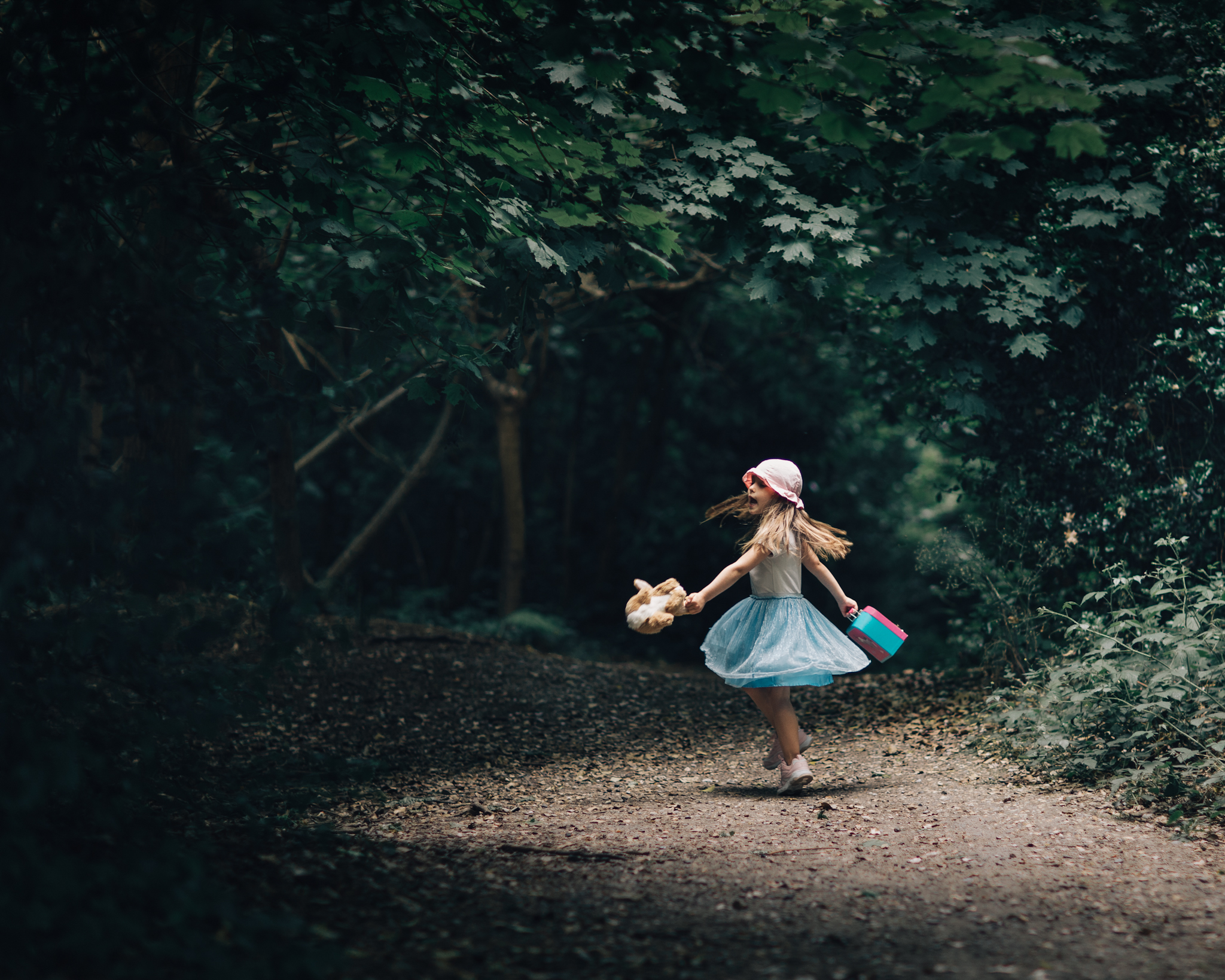 Dodávky, únosy detí a zneužívanie detských obetí. Reaguje polícia a psychológovia