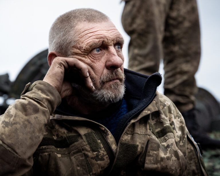 Unavený ukrajinský vojak s prezývkou Drak. Foto: Scott Peterson/Getty Images