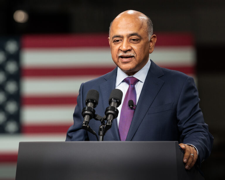 Predseda predstavenstva a generálny riaditeľ spoločnosti IBM Arvind Krishnal. Foto: Lev Radin/Pacific Press/LightRocket via Getty Images