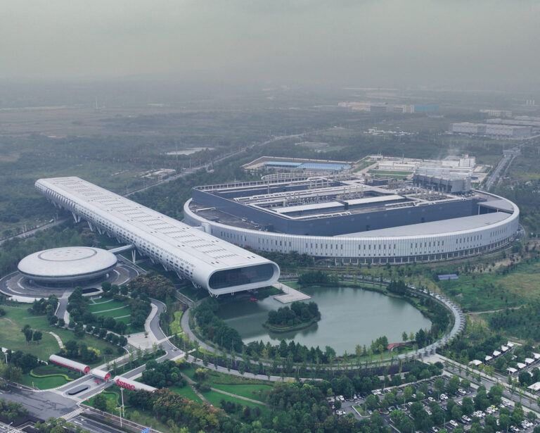 Spoločnosť Taiwan Semiconductor Manufacturing Company (TSMC) v Nanking, Čína. Foto: Costfoto/NurPhoto via Getty Images