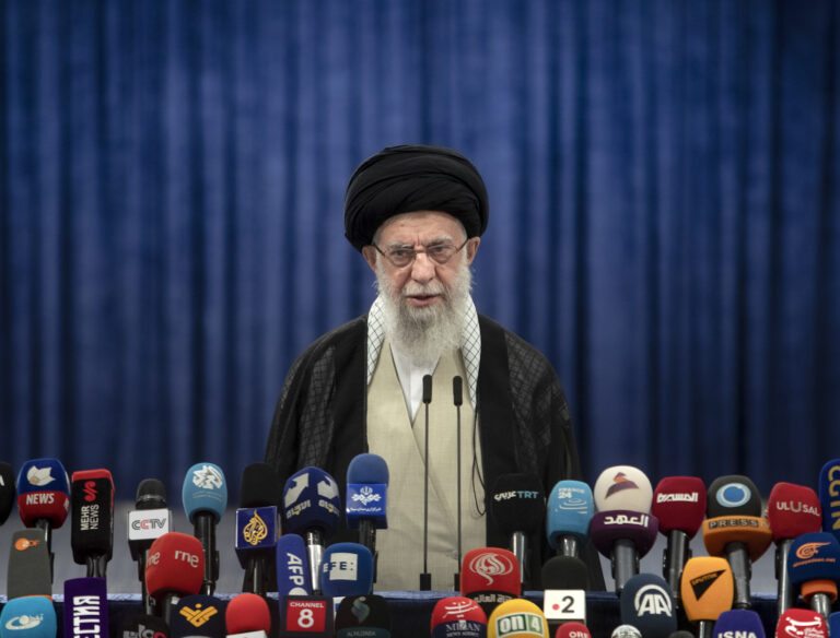 Ajatolláh Ali Khamenei. Foto: Majid Saeedi/Getty Images