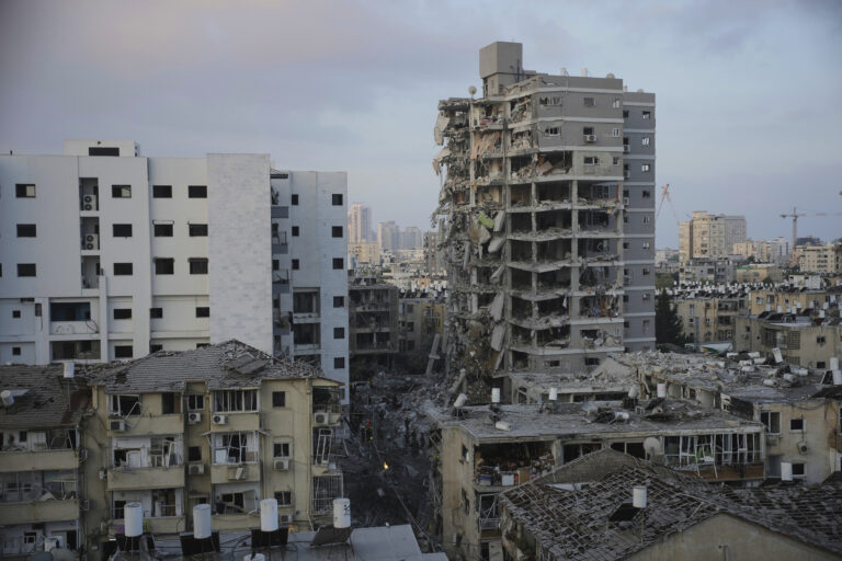 Izrael varoval pred ďalšou odvetou Iránu. V Teheráne trafil rezort obrany