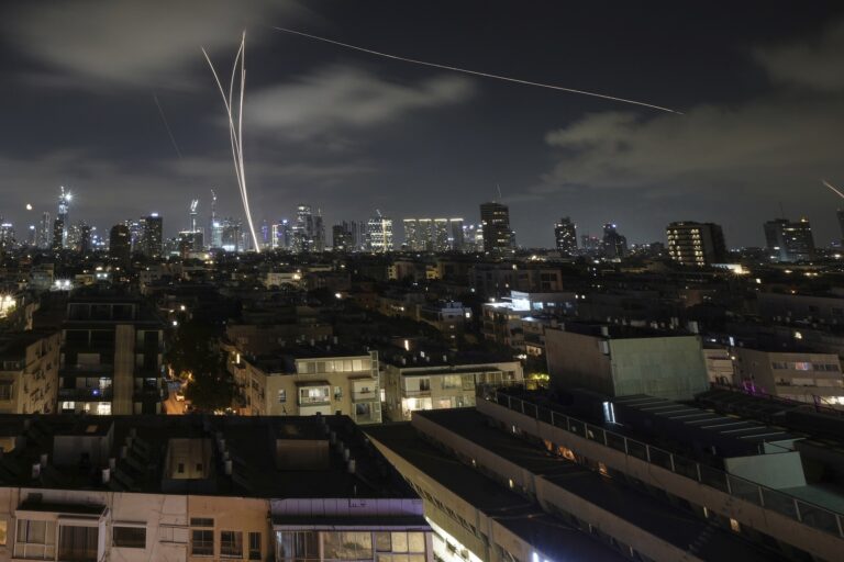 Bahrajn, Irak a Kuvajt uzavreli vzdušný priestor po útokoch Iránu