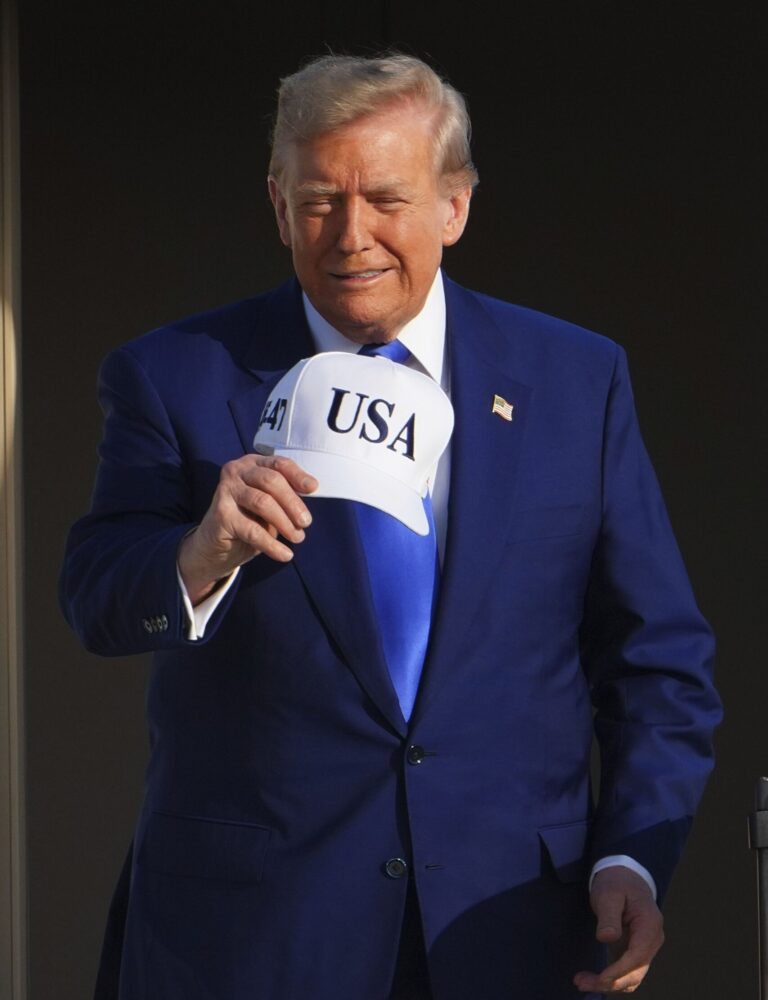 USA a Vietnam uzavreli obchodnú dohodu, Trump potvrdil výhodné podmienky