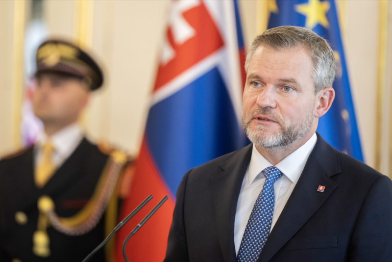 Prezident Pellegrini o obchodnej dohode EÚ - USA: Výhodnosť odhalí čas