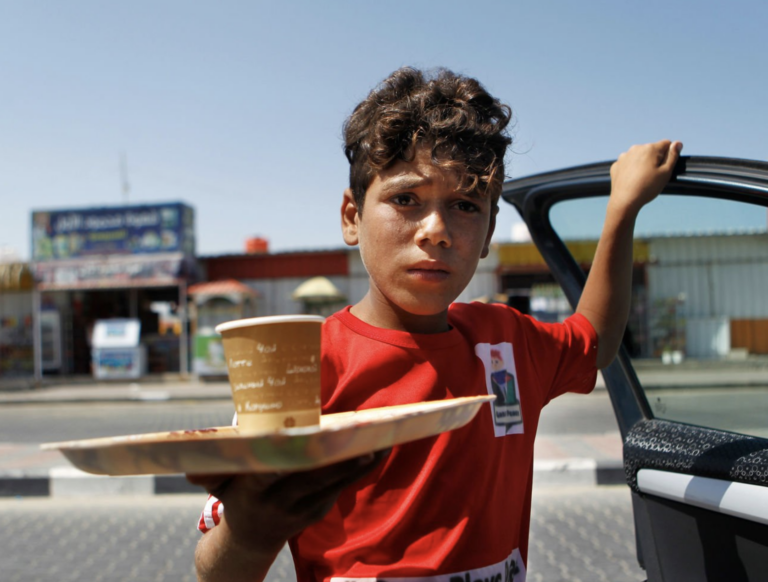 Práca detí klesá, ale pomaly. Jej koniec môže prísť podľa OSN až o stovky rokov