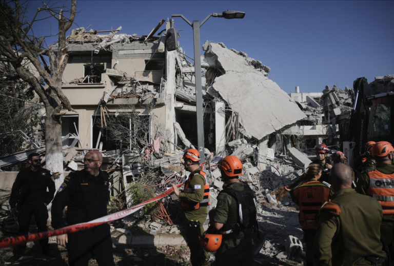 Izrael po iránskom útoku zvýšil bilanciu mŕtvych na osem