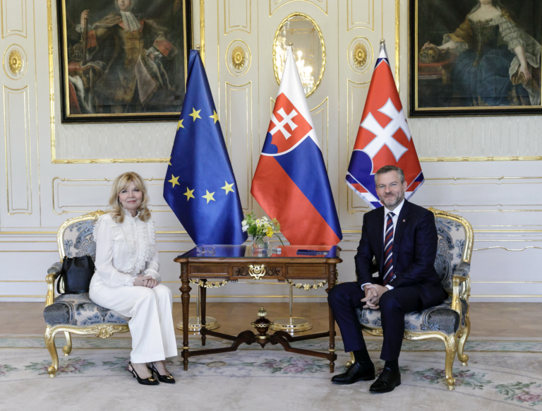 Pellegrini prijal riaditeľov troch inštitúcií, stretne sa so Šimkovičovou